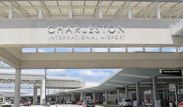 Charleston (CHS) Airport